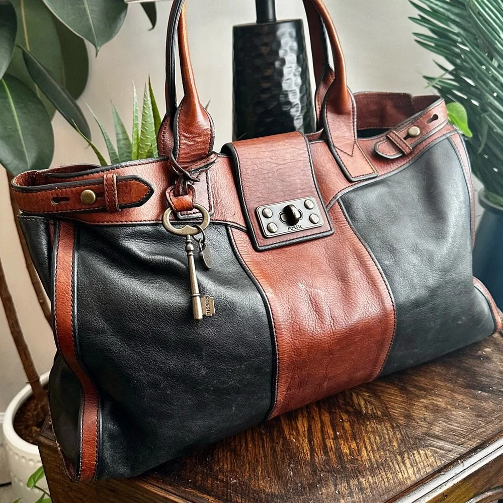 Fossil Vintage Reissue Weekender Leather Tote - Picture 2 of 6